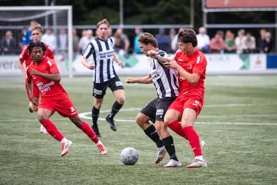 Dayen (18) speelt met Helmond Sport tegen zijn jeugdliefde én familie: ‘Erg speciaal, het voelt als thuiskomen’