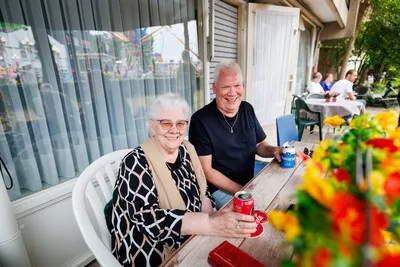 Na dertig jaar ontbreekt het terras van Dina langs de Tilburgse kermis, ‘Maar we hebben al die jaren genoten, dat is veel waard’