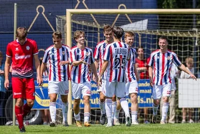 Willem II geeft na nietszeggende monsterzeges ook volop stuntende ‘amateurs’ klop