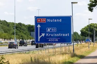 Deze bekende Brabantse namen verdwijnen door nieuwe regels van snelwegbe­weg­wij­ze­ring