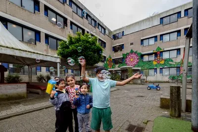 Hulp aan de illegale vluchtelingen strafbaar? ‘Dan zetten ze mij maar vast’