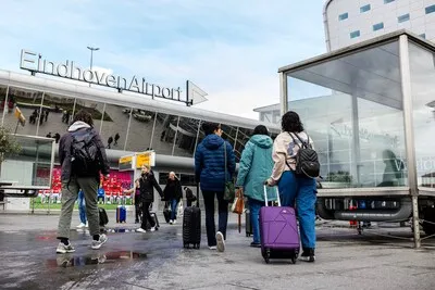 Van parkeren tot aankomsttijden: dit wil je weten over reizen van en naar Eindhoven Airport