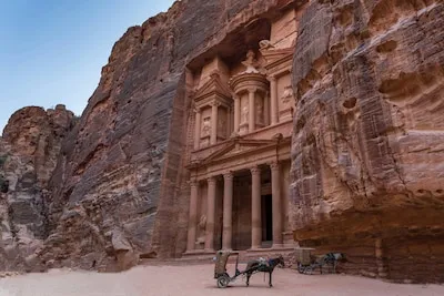 Naar Egypte of Jordanië deze zomer ondanks onrust in Midden-Oosten? Of haak jij af? Laat het ons weten