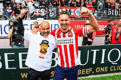 De geest van Luuk de Jong zweeft nog een beetje boven dit PSV: ‘Je ruilt dit toch niet zomaar in voor iets anders?’