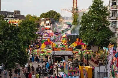 Tilburgse Kermis barst los: Jupiler Bierhal Plein opent vrijdag