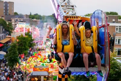 De Tilburgse Kermis slingert weer door de stad: alles wat je er over moet weten