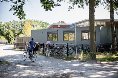 Waalre wijst verzoek uit petitie bezorgde ouders af: geen extra noodlokalen voor basisschool De Wilderen