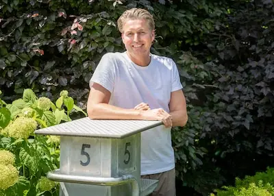 Oud-topzwemmer Pieter van den Hoogenband (46): 'Met mijn grootste rivaal ben ik nog steeds bevriend, dat noem ik óók een succes'