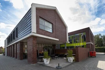 Soap over schuifwand in dorpshuis Heeze duurt voort; gemeente wil fanfare niet compenseren