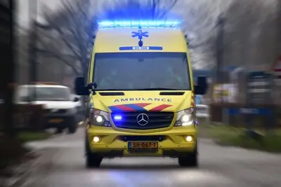 Met buurmeisjes in de auto raakt Eindhovenaar controle over het stuur kwijt; ‘wonder dat er geen doden zijn’