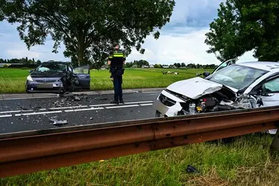 Auto's frontaal gebotst op N207 tussen Boskoop en Waddinxveen
