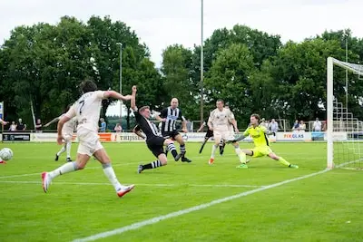 Helmond Sport ziet oefenduel tegen Duitse tegenstander geannuleerd worden: ‘Niet alles ligt in onze handen’