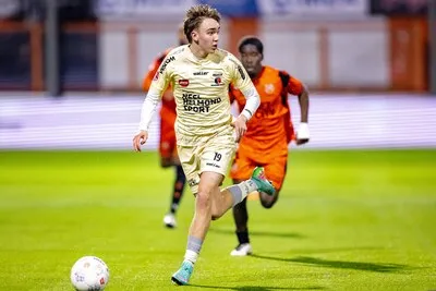 Helgi Ingason is weer pijnvrij en stelt nieuwe doelen: ‘Groeien tot een van de besten uit de competitie’