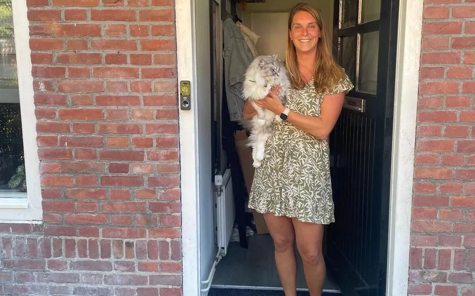 Hoe gaan binnenstadbewoners in Leeuwarden om met de tropische hitte? ‘Maak je niet te druk en zoek de schaduw op’