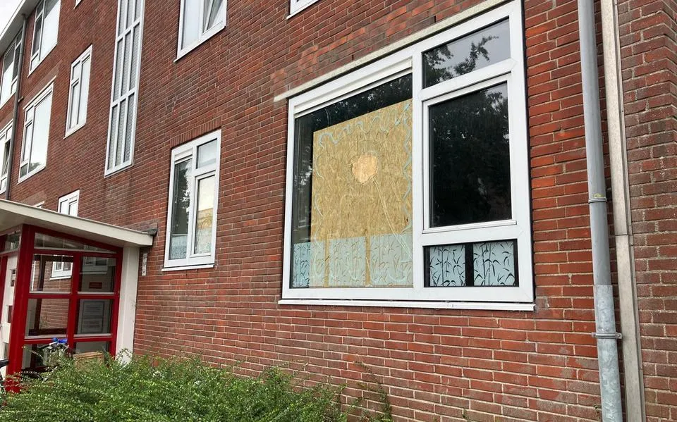 Vrouw (35) aangehouden na steekpartij in flatwoning Leeuwarden: slachtoffer ligt in het ziekenhuis