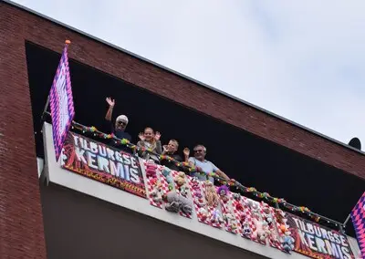 Vlaggen maar: hier in Tilburg koop je de officiële kermisvlag