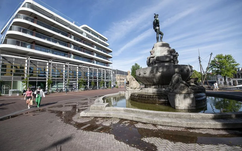 Steenhouwerij Jorna van de poëziestenen en de Mercuriusfontein in Leeuwarden failliet