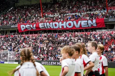 PSV heroverweegt samenwerking met cateraar Top Events