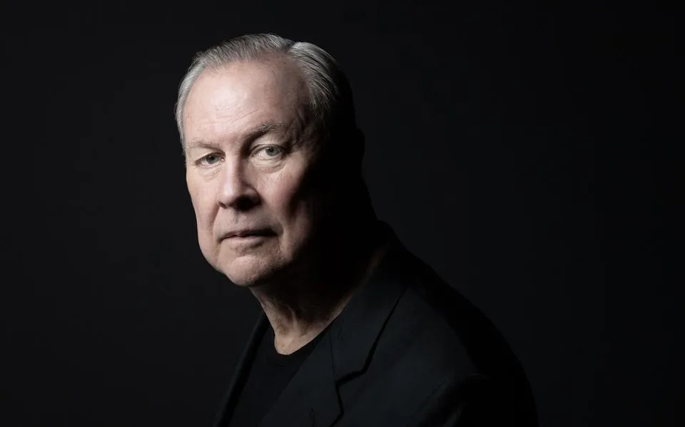 Spraakmakend theatervernieuwer Robert Wilson (83), bekend van Lady Gaga, Oerol en het Hogeland, overleden