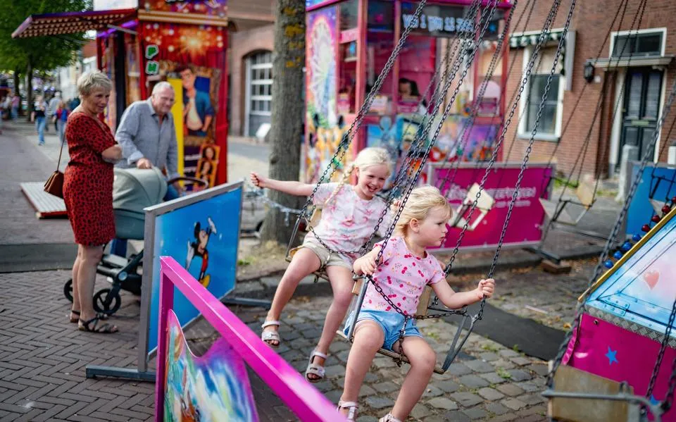 Draaiend de feestweek in: de Visserijdagen in Harlingen zijn begonnen
