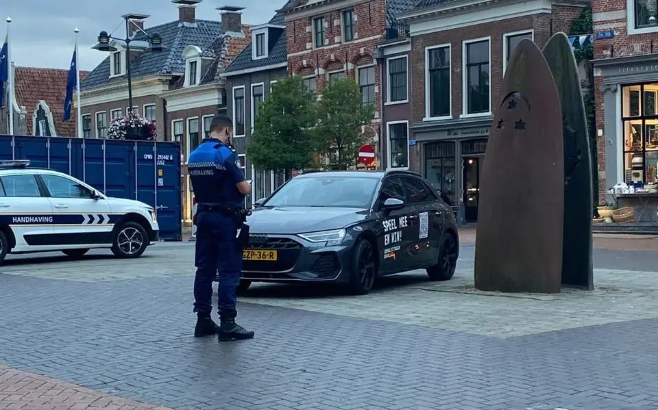 Boete voor hoofdprijs loterij Admiraliteitsdagen. ‘Deze fanatieke boa doet zijn werk, maar dit is wel heel bijzonder’