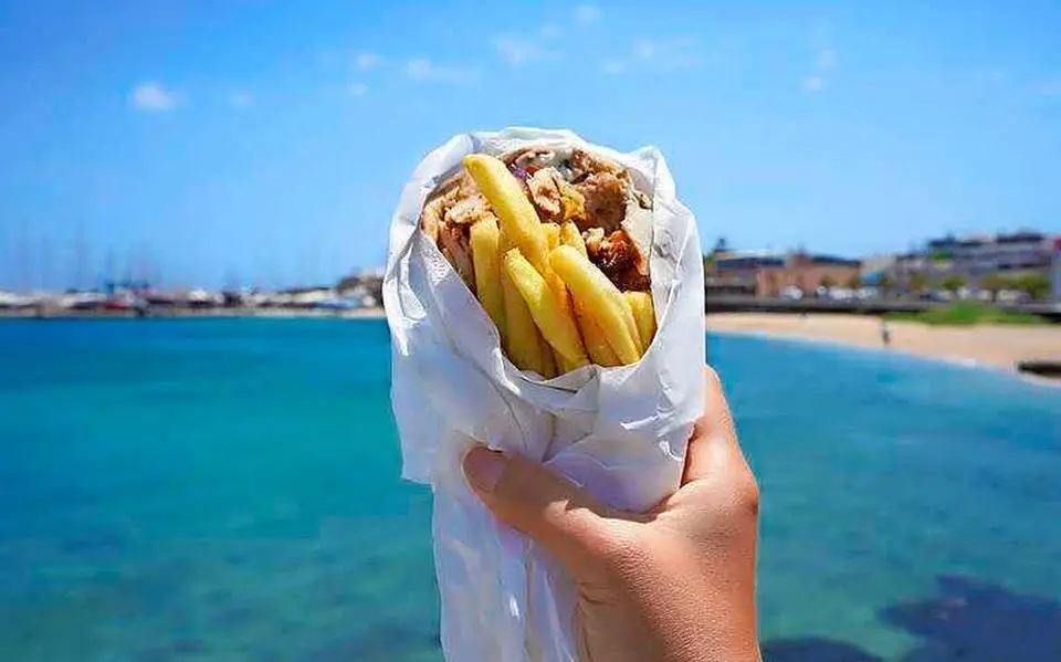 Geen patat en van pikant koel je goed af: dit kan je het beste eten als het bloedjeheet is