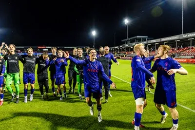 Willem II viert (even) feest na zege in KKD-kraker: ‘Maar een hosanna-stemming lijkt me vrij ongepast’
