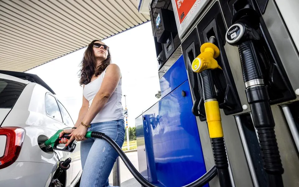 OPEC zet de oliekraan open: lagere prijzen aan de pomp
