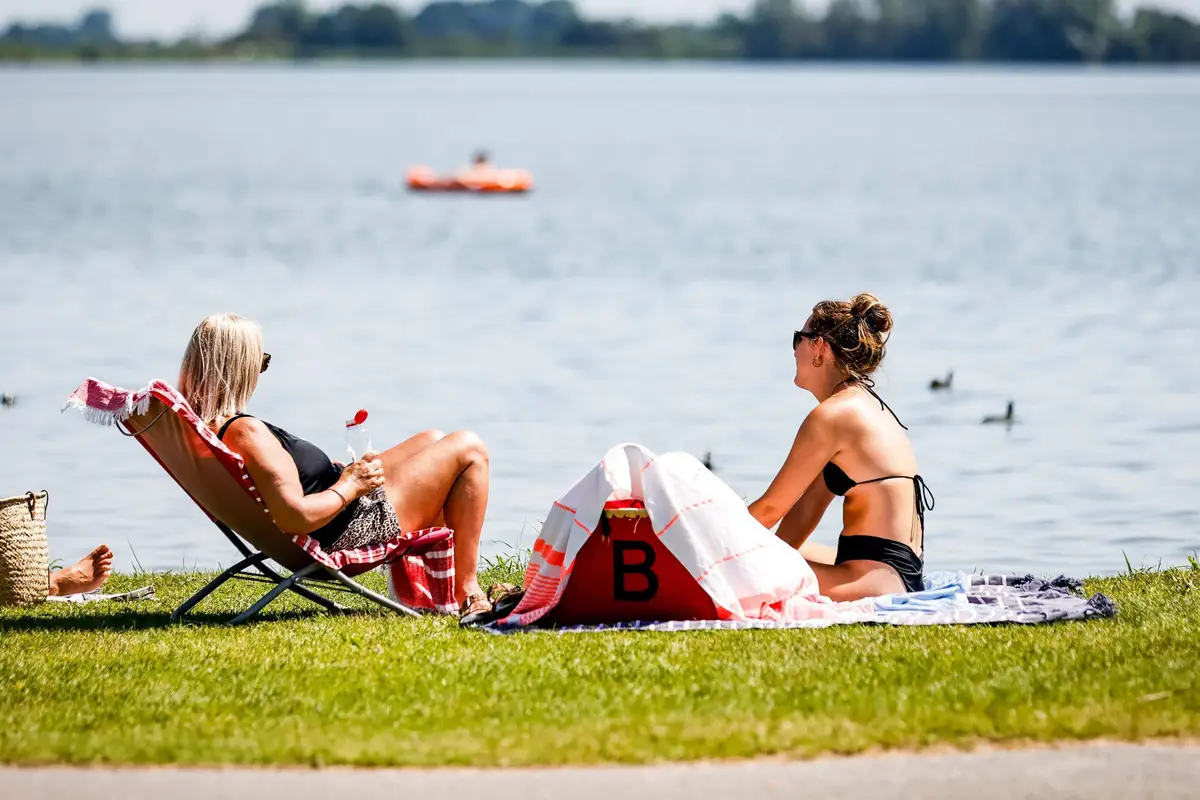 Zomer weer helemaal terug: in weekend lokaal tropische temperaturen verwacht