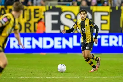 Willem II pikt jonge middenvelder Anass Zarrouk op bij Vitesse