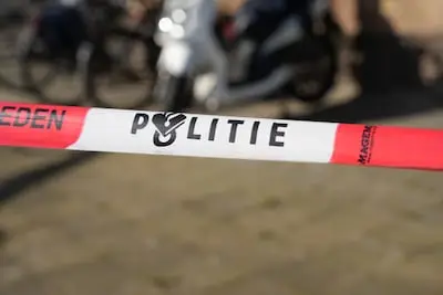 Woning in Hoogmade gesloten na vondst hennepkwekerij en explosieven