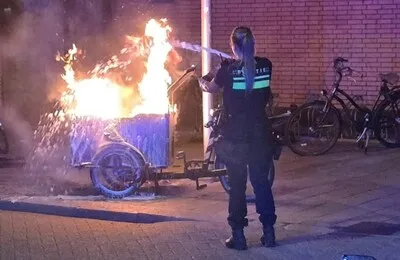 Zes brandjes in Eindhoven in 2,5 uur, vermoedelijke brandstichter opgepakt