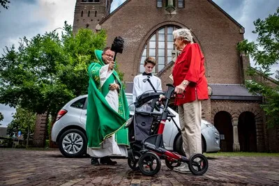 Diaken Bas Leijtens verruilt Waalre voor Veghel waar het priesterschap voor hem in het verschiet ligt