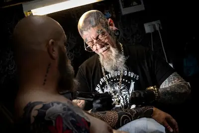 Geert (51) zet al 25 jaar tattoos in Veldhoven: ‘Een lichaam is gewoon een canvas’