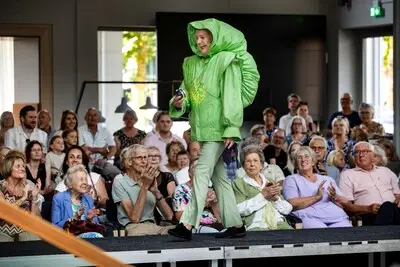 Ars Longa viert 25-jarig jubileum met levende kunst in Son: ‘Dat moment op de catwalk was fantastisch’