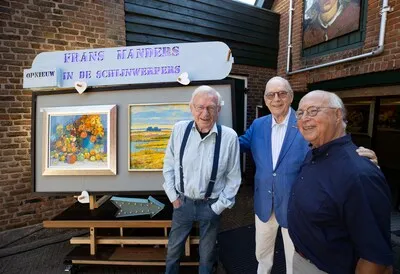 Kees, Jacques en Willem eren ‘goede vriend’ Frans Manders met een expositie in Nuenen