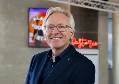 Amper aan de slag kreeg theaterbaas Fred (61) al zijn eerste onderscheiding: ‘Ontzettend welkom’