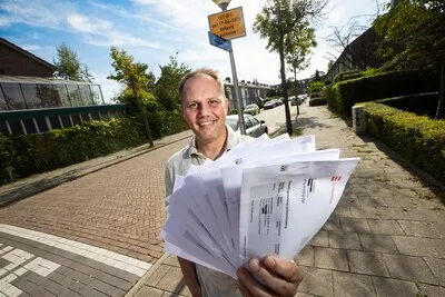Frank baalt van boeteregen ondanks vergunning: ‘Doe mij maar een botte lul die het probleem oplost dan een aardige dame die meeleeft’