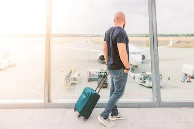 Belgische passagier op zwarte lijst: incident aanleiding voor roep om gratis handbagage