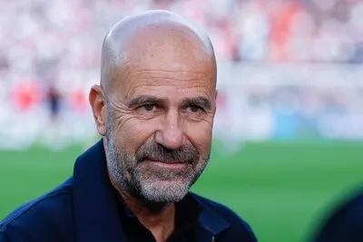Peter Bosz zag PSV terecht winnen van Go Ahead en is niet bekend met Dennis Man