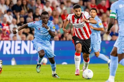 LIVE | Invaller Til wist tegentreffer razendsnel uit, PSV maakt gehakt van Sparta