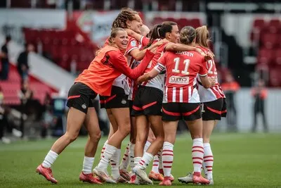 PSV Vrouwen pakt door en haalt nieuwe technisch manager bij Bayen München op