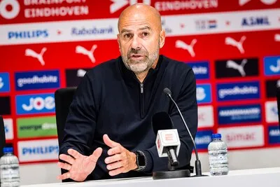 Bosz telt zijn zegeningen bij PSV en vertelt wat hij van Kovar, Man, Van Bommel en Bajraktarevic vond