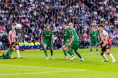 LIVE | LPSV-keeper Kovar voorkomt ‘zekere’ treffer van Seuntjens