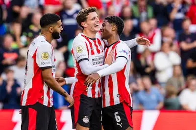 LIVE | Guus Til breekt de ban voor PSV tegen FC Groningen