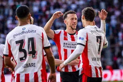 LIVE eredivisie | PSV loopt verder weg bij FC Groningen: invaller Esmir Bajraktarevic goudhaantje met twee goals