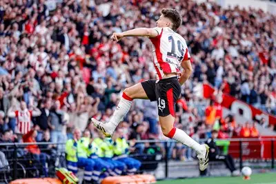 LIVE | PSV slaat direct na rust twee keer toe tegen FC Groningen