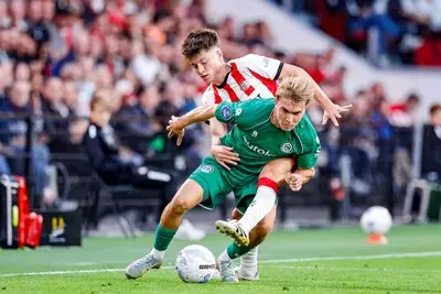 LIVE | Flamingo naar de grond; weer een blessure bij PSV?