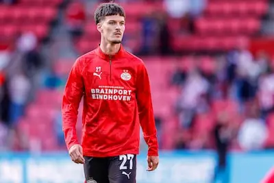 LIVE | PSV begonnen aan duel met FC Groningen