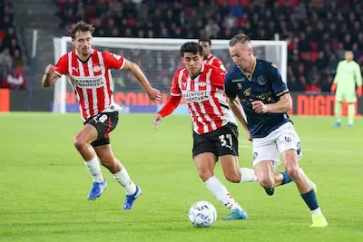 LIVE | PSV begint met Kovar en Van Bommel, huurling Drommel krijgt plek onder lat bij Sparta